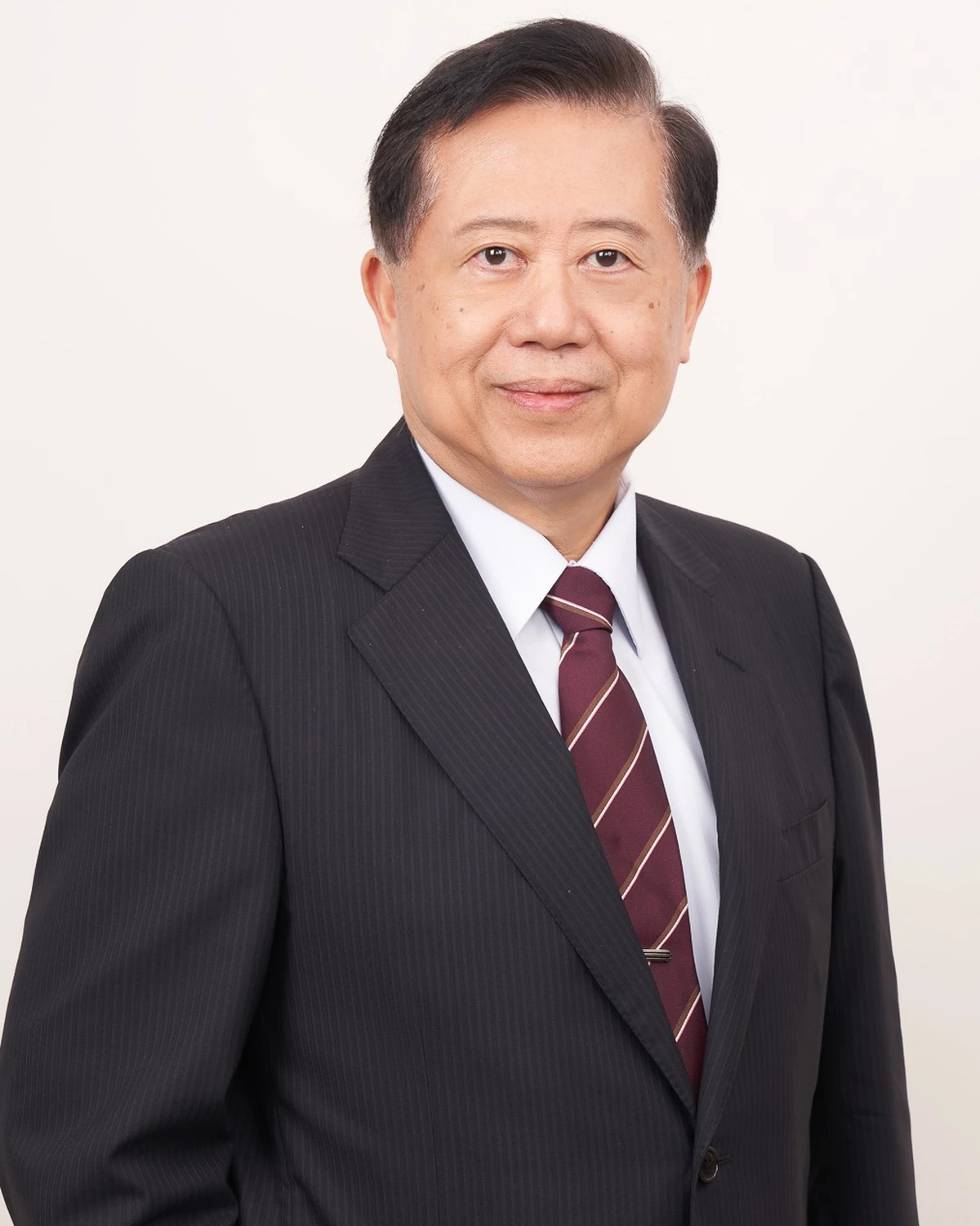 魏崢高解析正式照片
